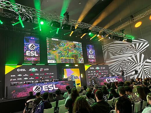 ESL ARENA STAGE PAX