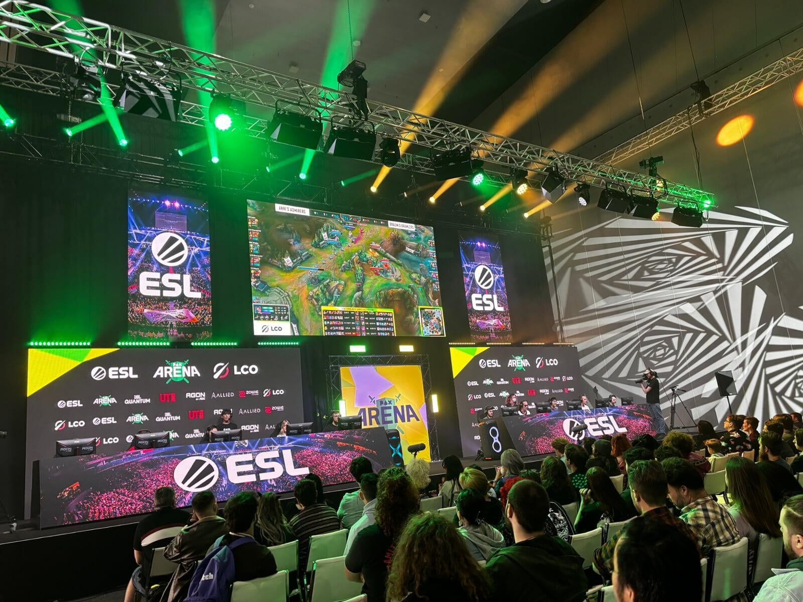 ESL ARENA STAGE PAX